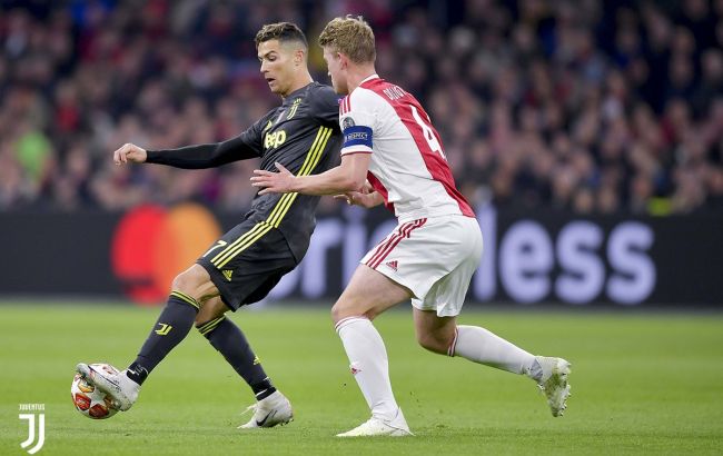 "Аякс" сыграл дома вничью с "Ювентусом" в Лиге чемпионов