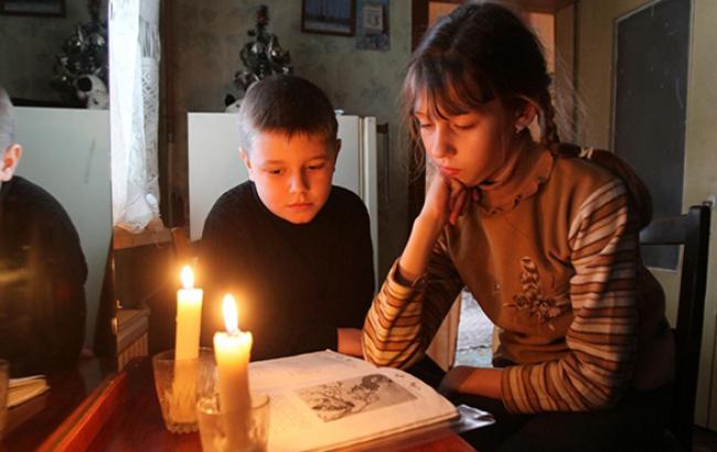 Через вибух на підстанції в Донецькій області знеструмлено Сніжне, - штаб АТО