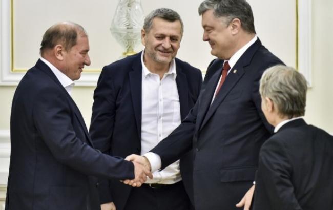 Порошенко вручил Умерову и Чийгозу ордена "За заслуги"