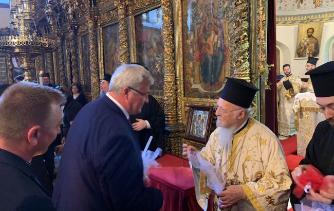 Патріарше послання на Фанарі вперше виголосили українською