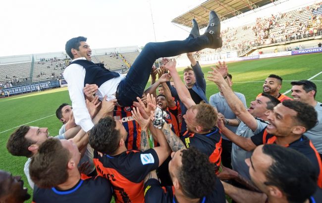 "Шахтер" в третий раз подряд стал чемпионом Украины