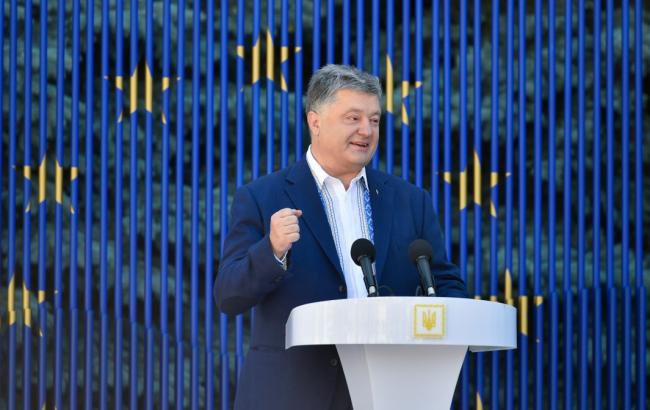 Порошенко заявил о переговорах по отмене роуминга для украинцев в ЕС