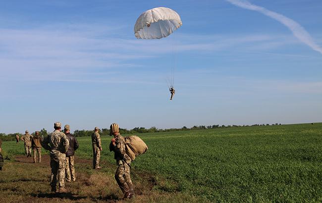Порошенко назвал число погибших десантников на Донбассе с начала агрессии РФ