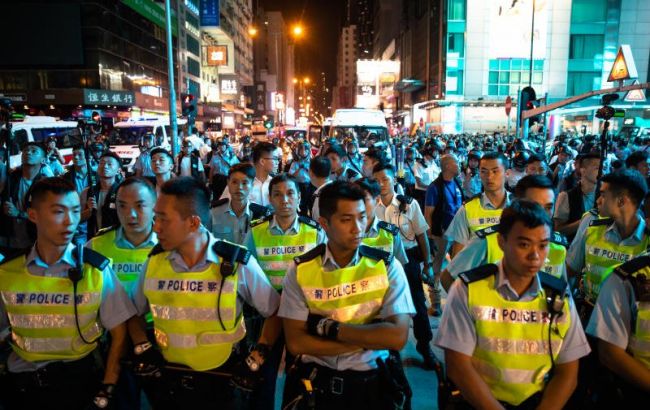 В Гонконге между демонстрантами и полицией произошли столкновения, есть задержанные