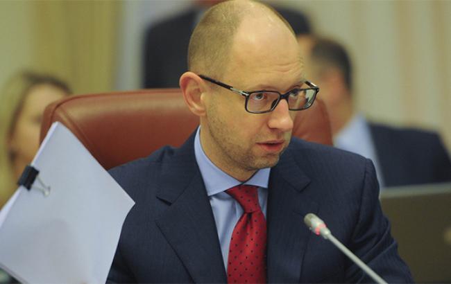 Яценюк наполягає на прийнятті до кінця 2014 р. податкових і бюджетних змін