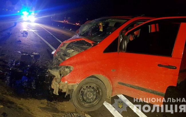 На Буковине столкнулись два микроавтобуса, 8 пострадавших