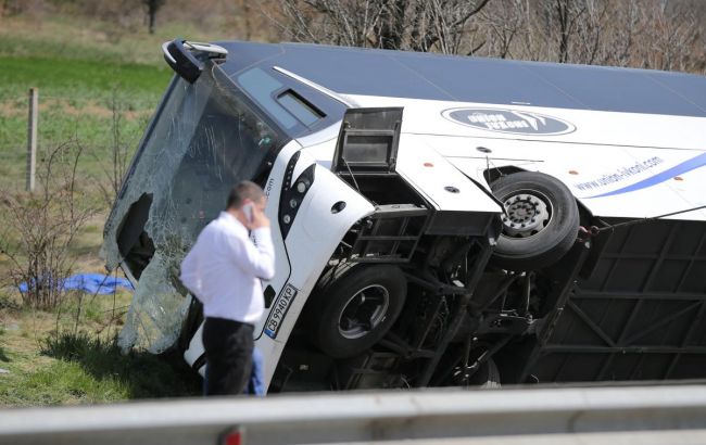 В Болгарии перевернулся автобус, 6 погибших и десятки раненых