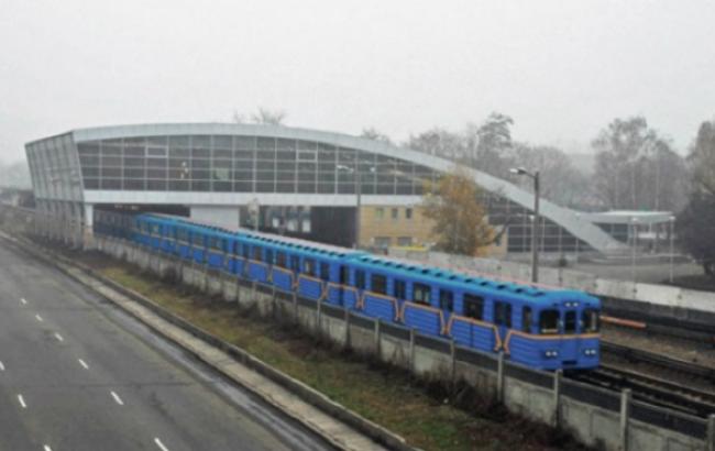 На станции метро "Дарница" не нашли взрывчатку