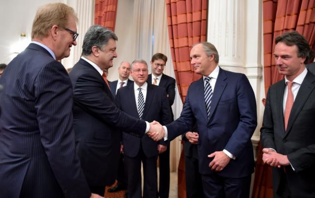 Порошенко призвал бизнесменов из Нидерландов инвестировать в Украину