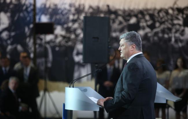 Российская пропаганда подрывает суверенитет и демократию во всем мире, - Порошенко