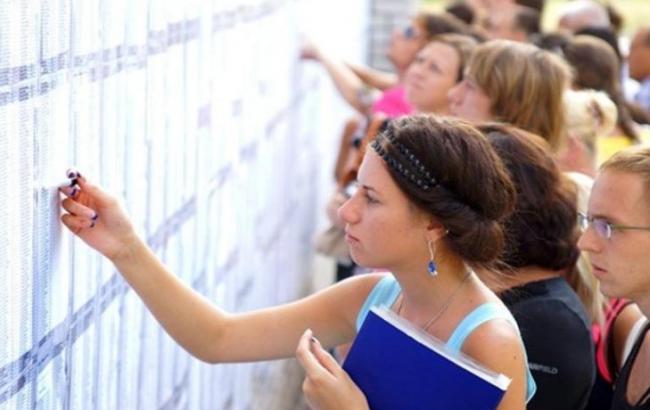 В Украине сегодня стартовала вступительная кампания 2016