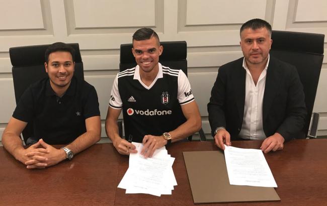 Экс-защитник "Реала" Пепе перешел в турецкий "Бешикташ"