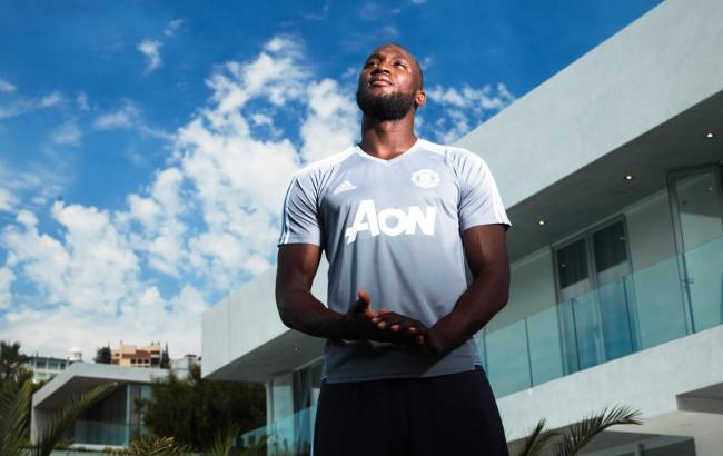 Лукаку подписал контракт с "Манчестер Юнайтед"