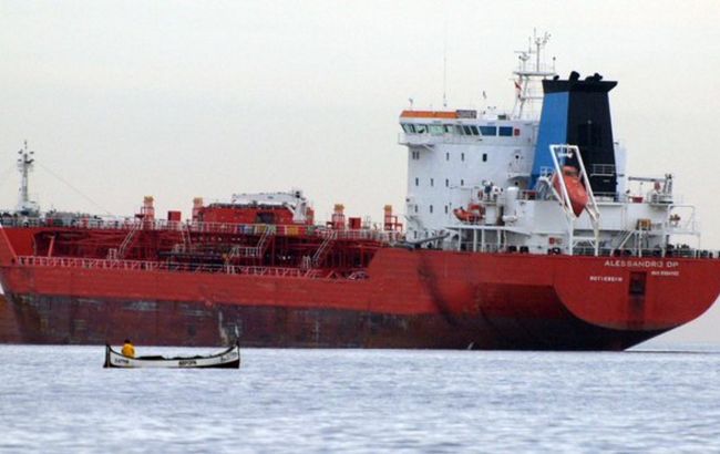 Затонувшее возле берегов Болгарии судно с удобрениями несет угрозу окружающей среде, - экологи