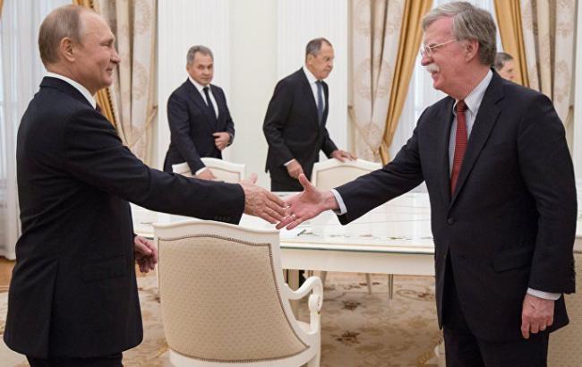 Помощник Трампа после встречи с Путиным заявил о сохранении санкций против РФ