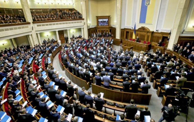 Рада может ввести визовый режим с Россией на следующей неделе