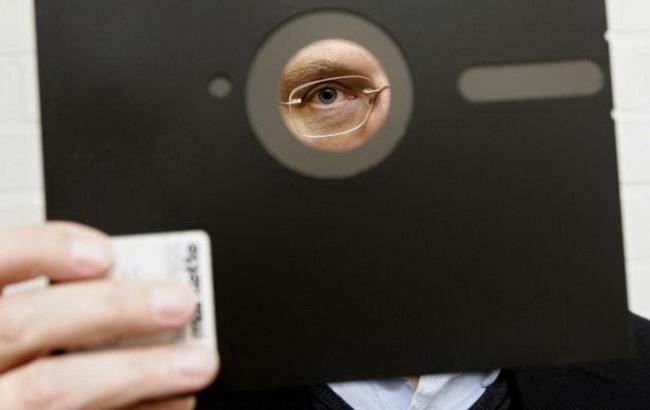 Пентагон досі користується дискетами