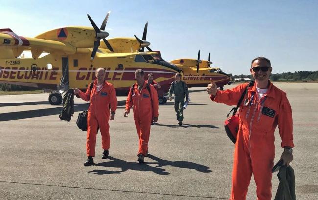 Восемь стран ЕС помогают Швеции в борьбе с лесными пожарами