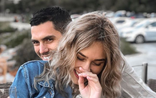 "Холостяк" Добринін потрапив у велику халепу з дівчиною на відпочинку: усі подробиці