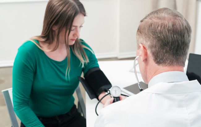 Чому "скаче" тиск і як такий стан негативно впливає на органи