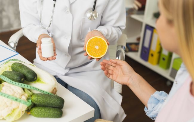 Від сосисок до фруктів: які продукти провокують рак грудей, а які захищають