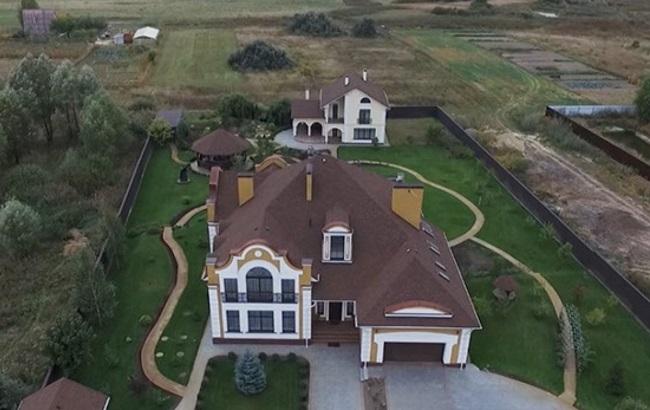 Активісти зняли з безпілотника будинок митрополита Павла