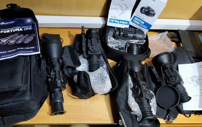 Иностранец пытался вывезти из Украины оптические прицелы на полмиллиона гривен