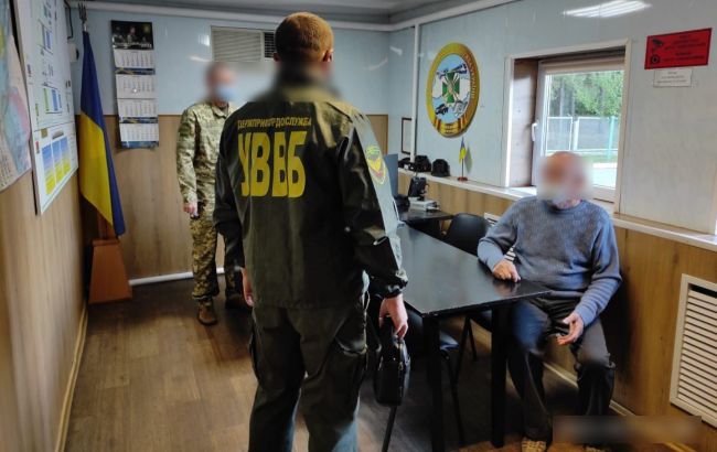 Громадянин РФ намагався підкупити прикордонників "двома квитками банку Росії"