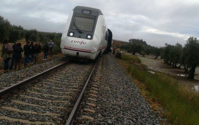 Крушение поезда в Испании: увеличилось количество пострадавших