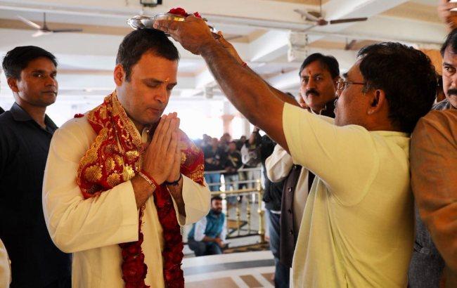 Внук Индиры Ганди возглавил старейшую партию Индии