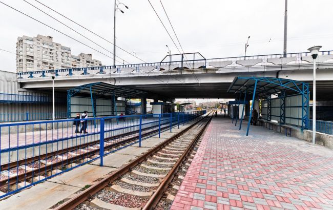 В Киеве продлили перекрытие путепровода на Троещине