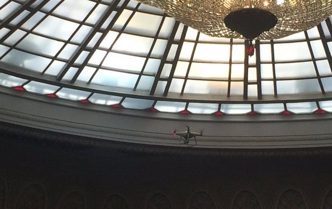 В сессионный зал Рады залетел дрон