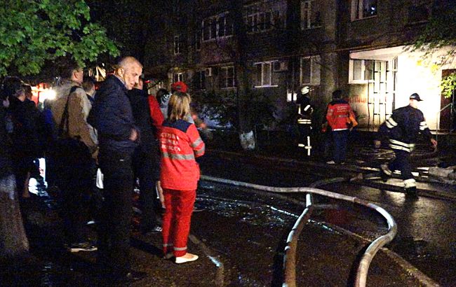 В Мариуполе на пожаре в квартире жилого дома погибла женщина