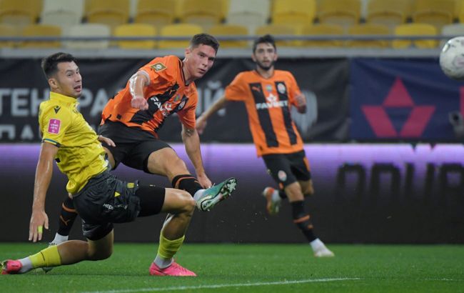 Продовження УПЛ 6-9 квітня: повний розклад матчів двадцять третього туру