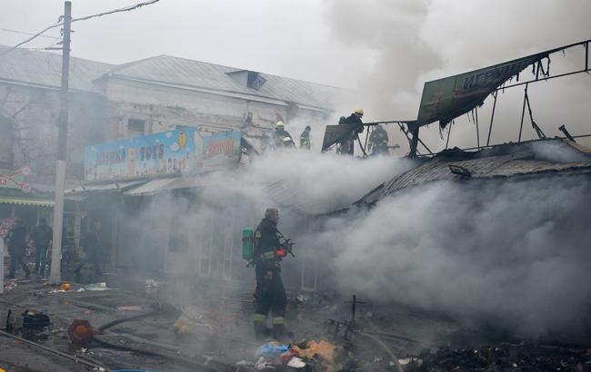 В Днепре произошел масштабный пожар на рынке