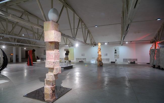 Міст між минулим і майбутнім: відома українська художниця презентувала незвичайну акцію