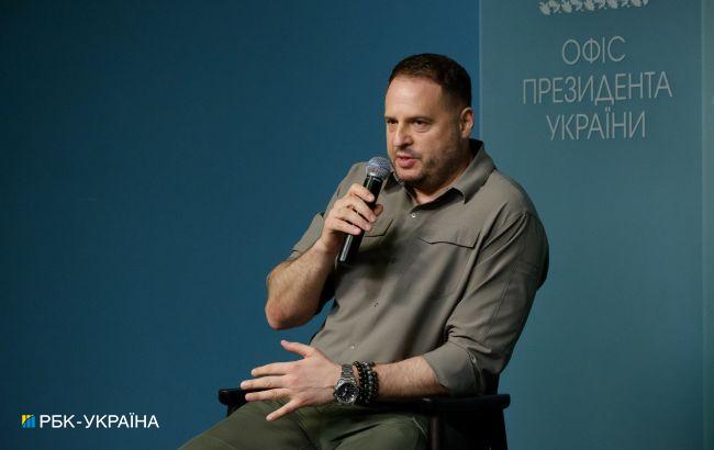 Концтабори в ХХІ сторіччі. Єрмак розкритикував діяльність Червоного Хреста