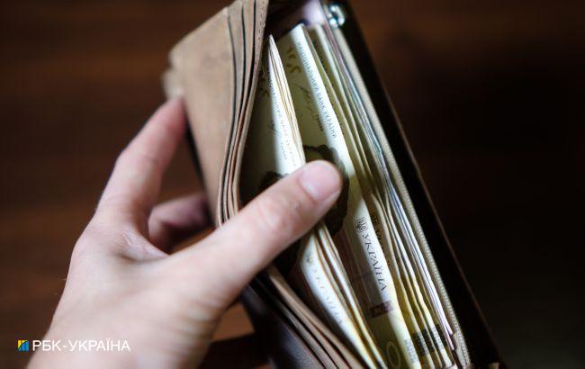 Кто в Украине получает самые высокие зарплаты: топ профессий