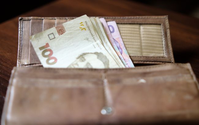 Компенсацію за послугу "муніципальна няня" скасували для більшості сімей