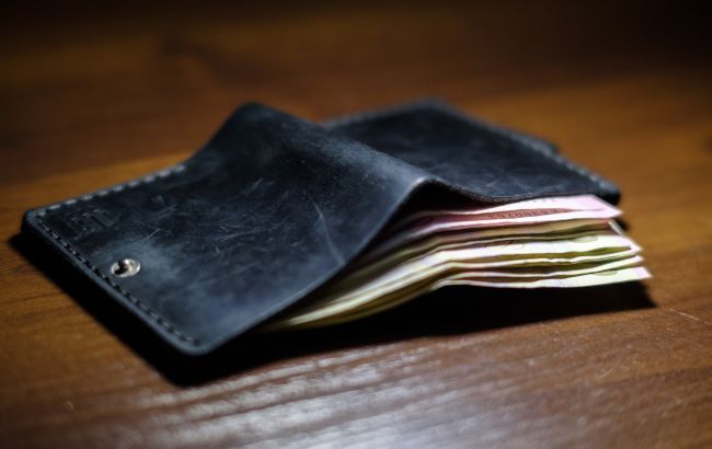 В Украину попали выведенные из обращения купюры: как выглядят такие деньги (фото)