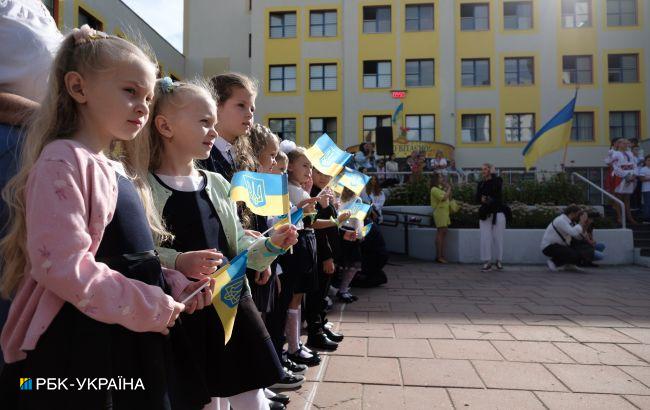 У Києві "замінували" усі середні школи на День знань