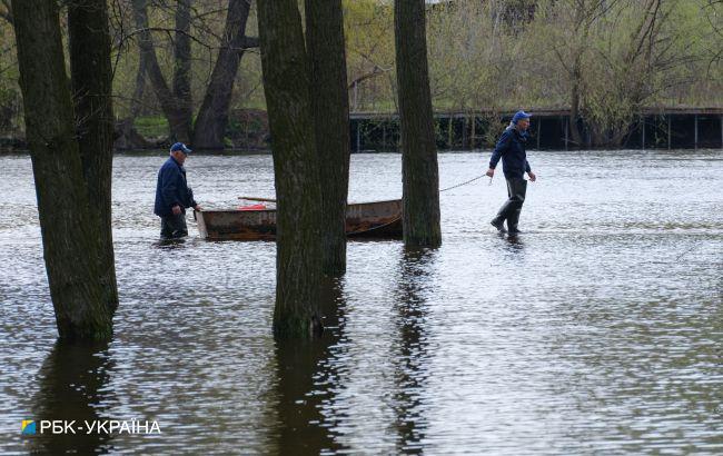 Рівень води знову піднявся: що відомо про ситуацію з паводком у Києві