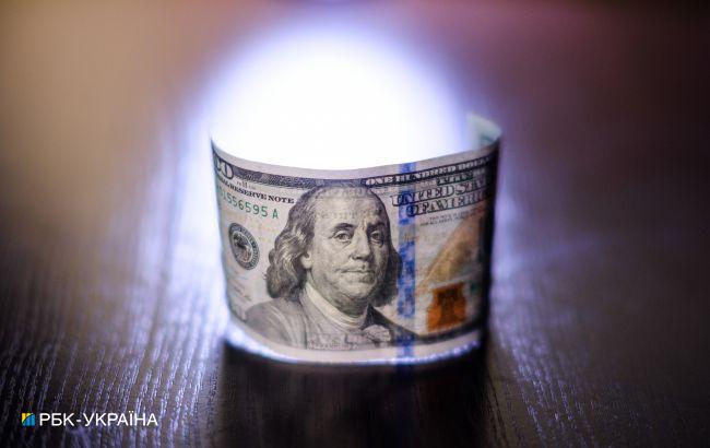 Долар знову подешевшав: НБУ встановив офіційний курс на 5 лютого