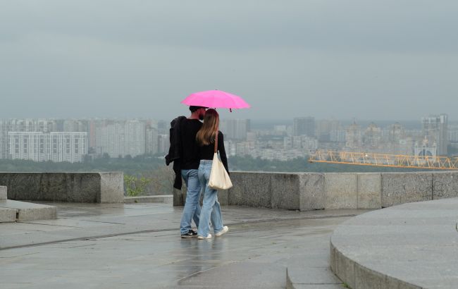 Холодный май с заморозками задержал лето в Киеве