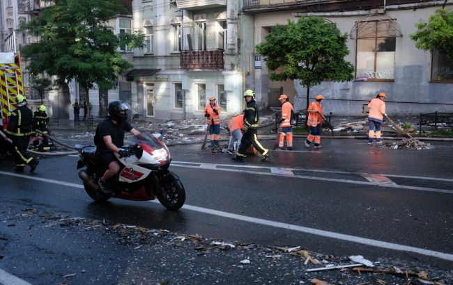 Обстріл Києва: у місті перекрито одразу кілька вулиць, тролейбуси ходять з обмеженнями