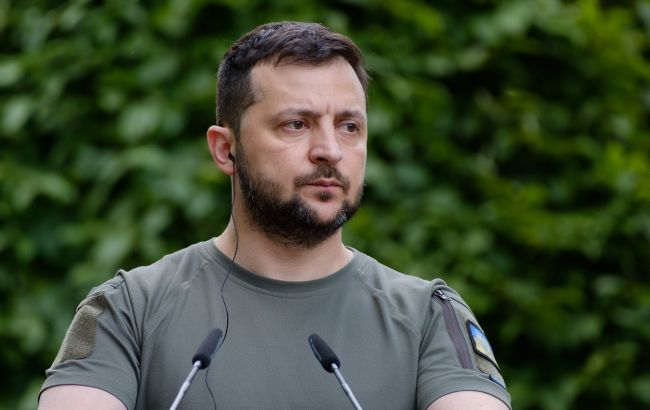 Заборона творчості росіян в Україні: Зеленський відповів на петицію