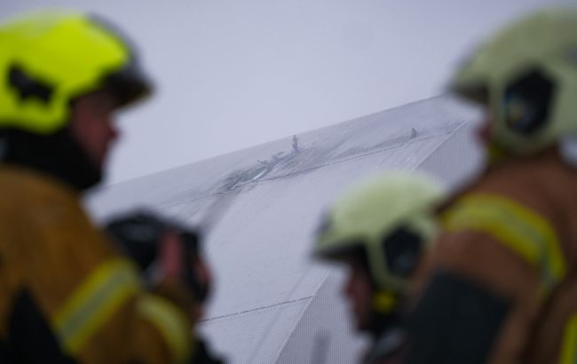 "Арка перестала выполнять свою функцию". Какие угрозы несет удар по ЧАЭС (фоторепортаж)