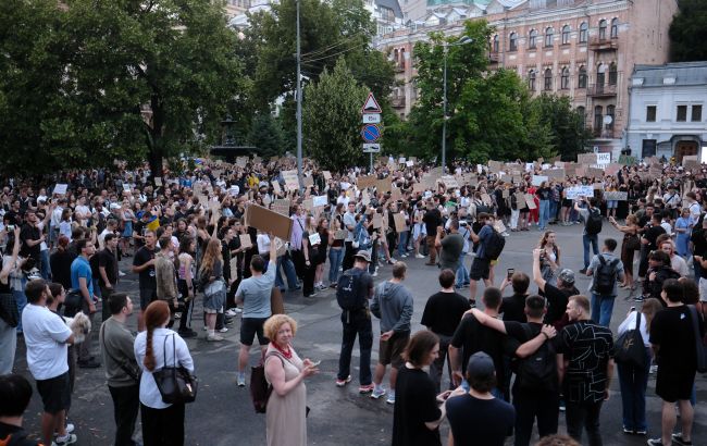 Клименко о протестах: люди имели право выйти, но этого ждали россияне