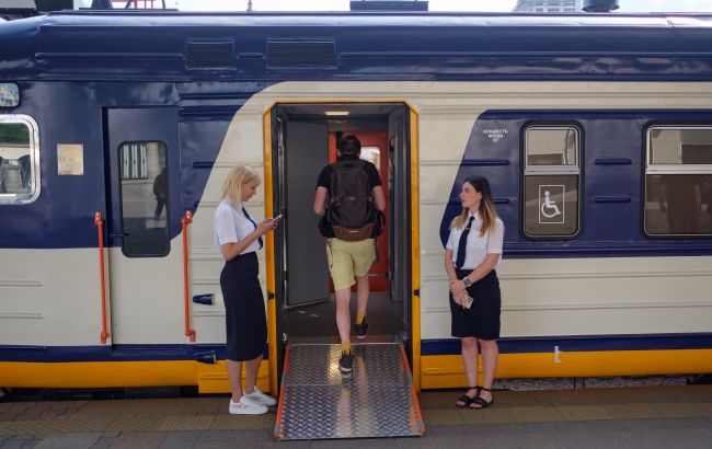 "Все набагато складніше". Як насправді купити місце в поїзді біля вікна