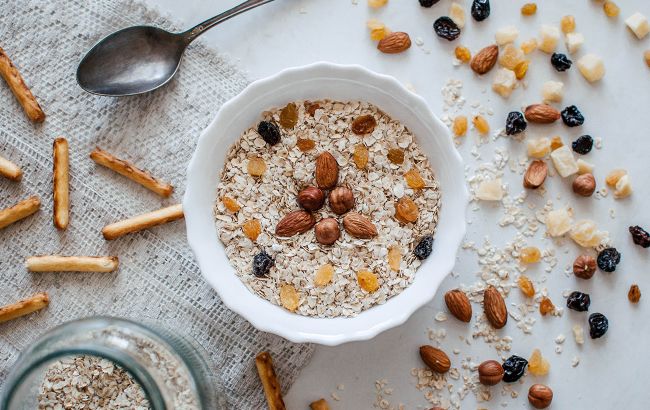 Три рецепти неймовірної вівсянки, яку не треба варити